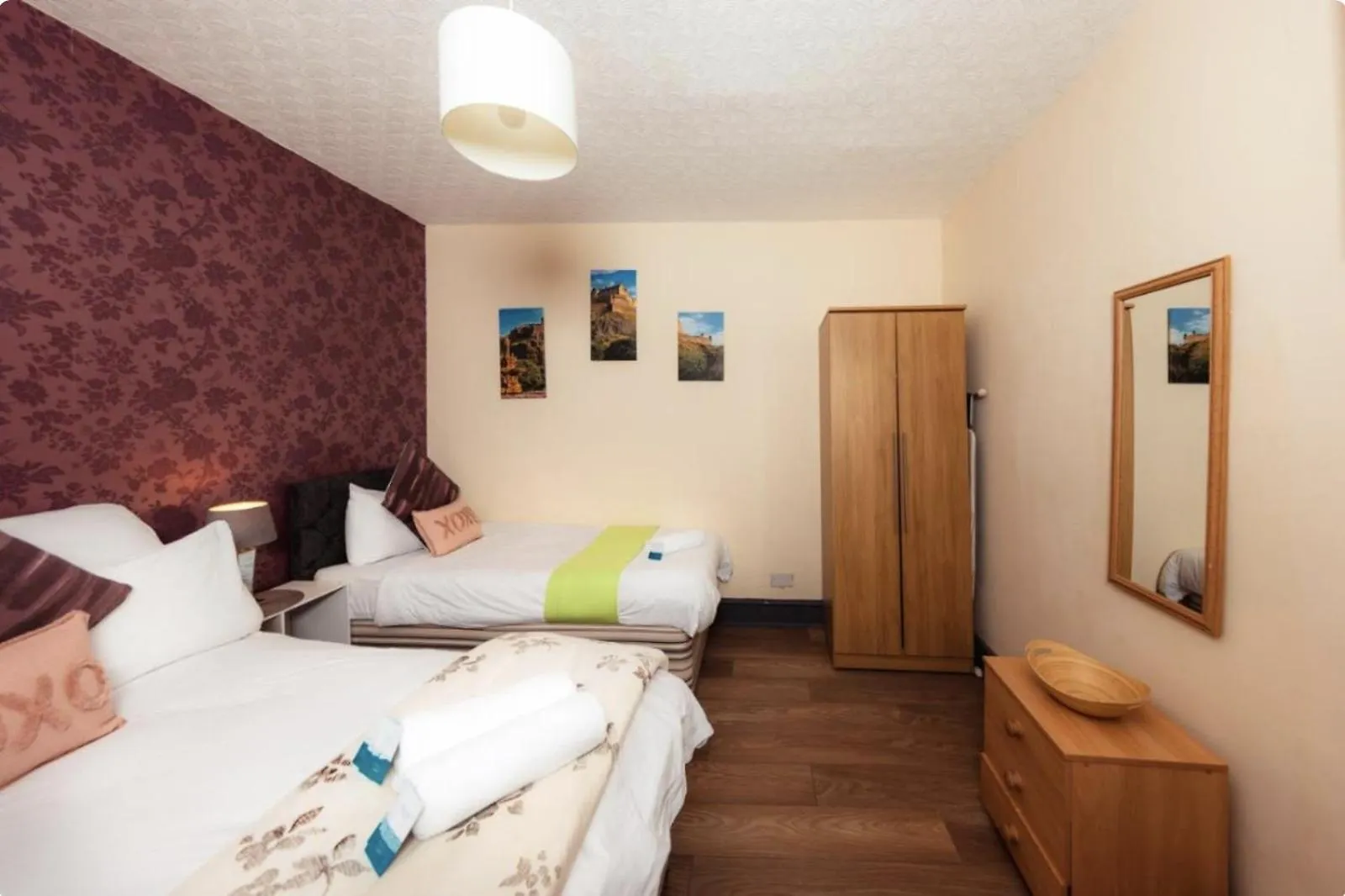 Warm & Welcoming Apartment, City Center - Meadows 4 Edinburgh Apartment